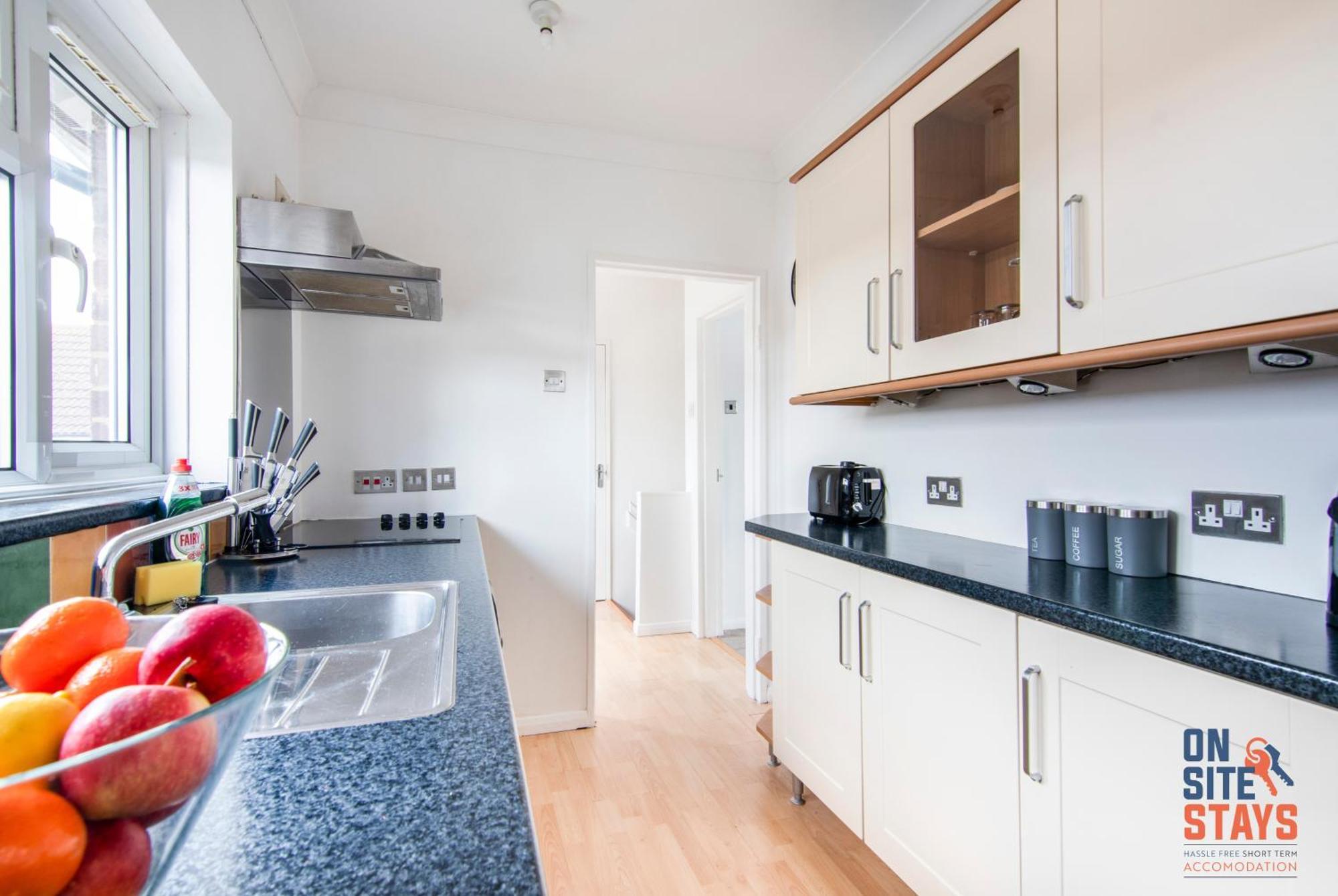 Onsitestays - Cosy 2-Bedroom Apartment With Private Entrance & Long Stay Prices Gravesend Esterno foto