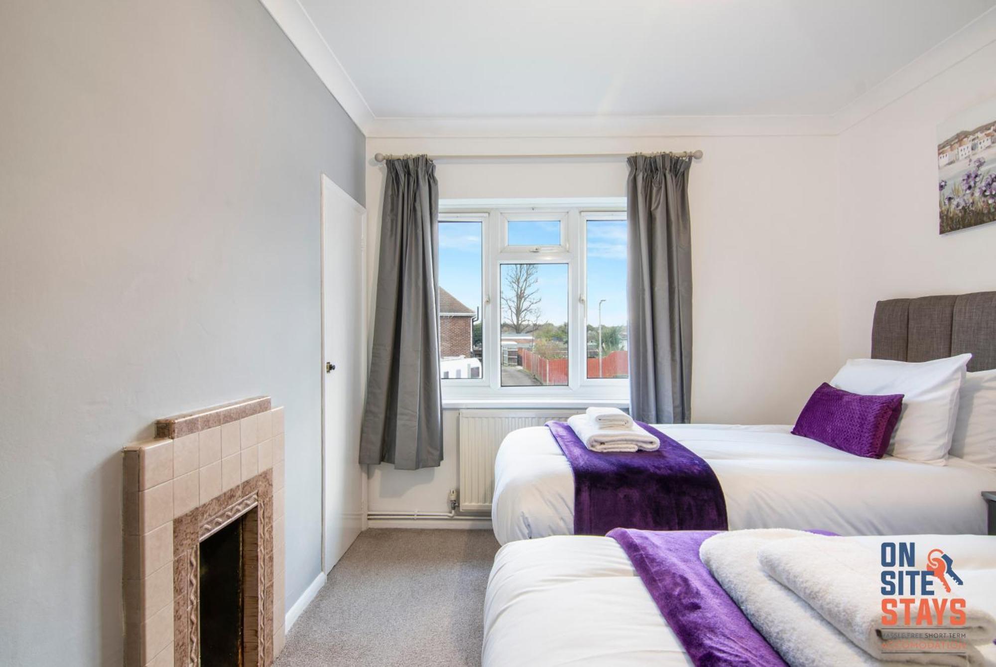 Onsitestays - Cosy 2-Bedroom Apartment With Private Entrance & Long Stay Prices Gravesend Esterno foto