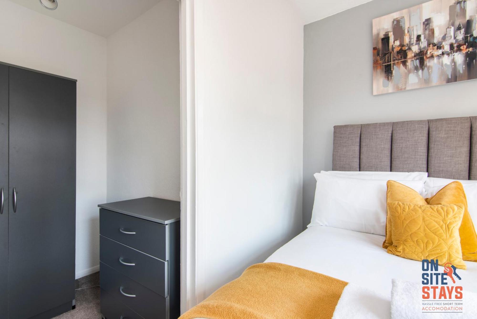 Onsitestays - Cosy 2-Bedroom Apartment With Private Entrance & Long Stay Prices Gravesend Esterno foto