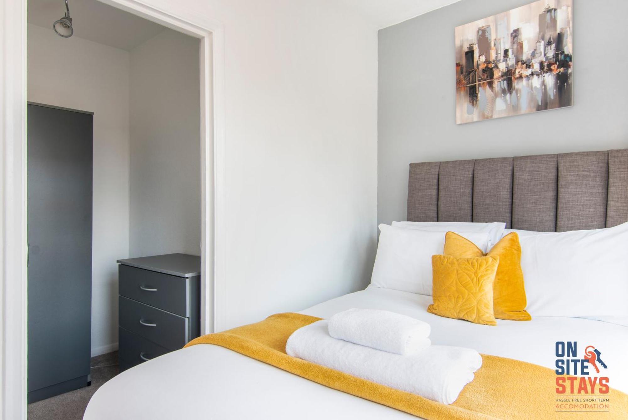 Onsitestays - Cosy 2-Bedroom Apartment With Private Entrance & Long Stay Prices Gravesend Esterno foto