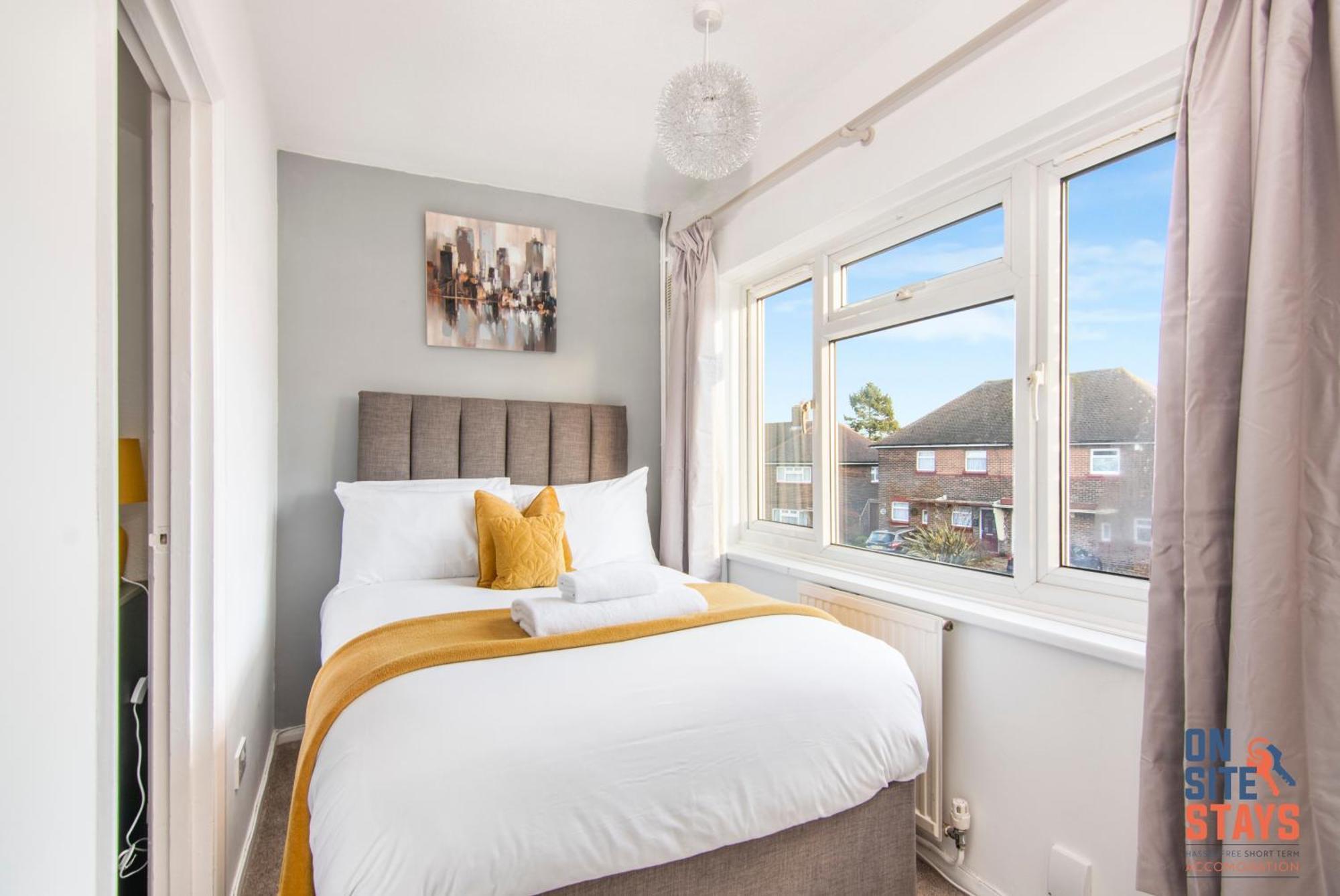 Onsitestays - Cosy 2-Bedroom Apartment With Private Entrance & Long Stay Prices Gravesend Esterno foto