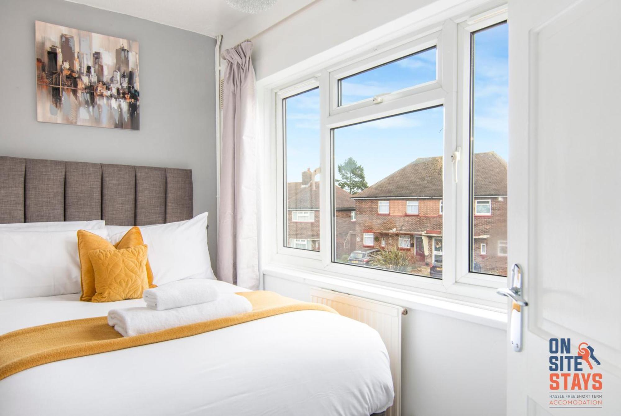 Onsitestays - Cosy 2-Bedroom Apartment With Private Entrance & Long Stay Prices Gravesend Esterno foto