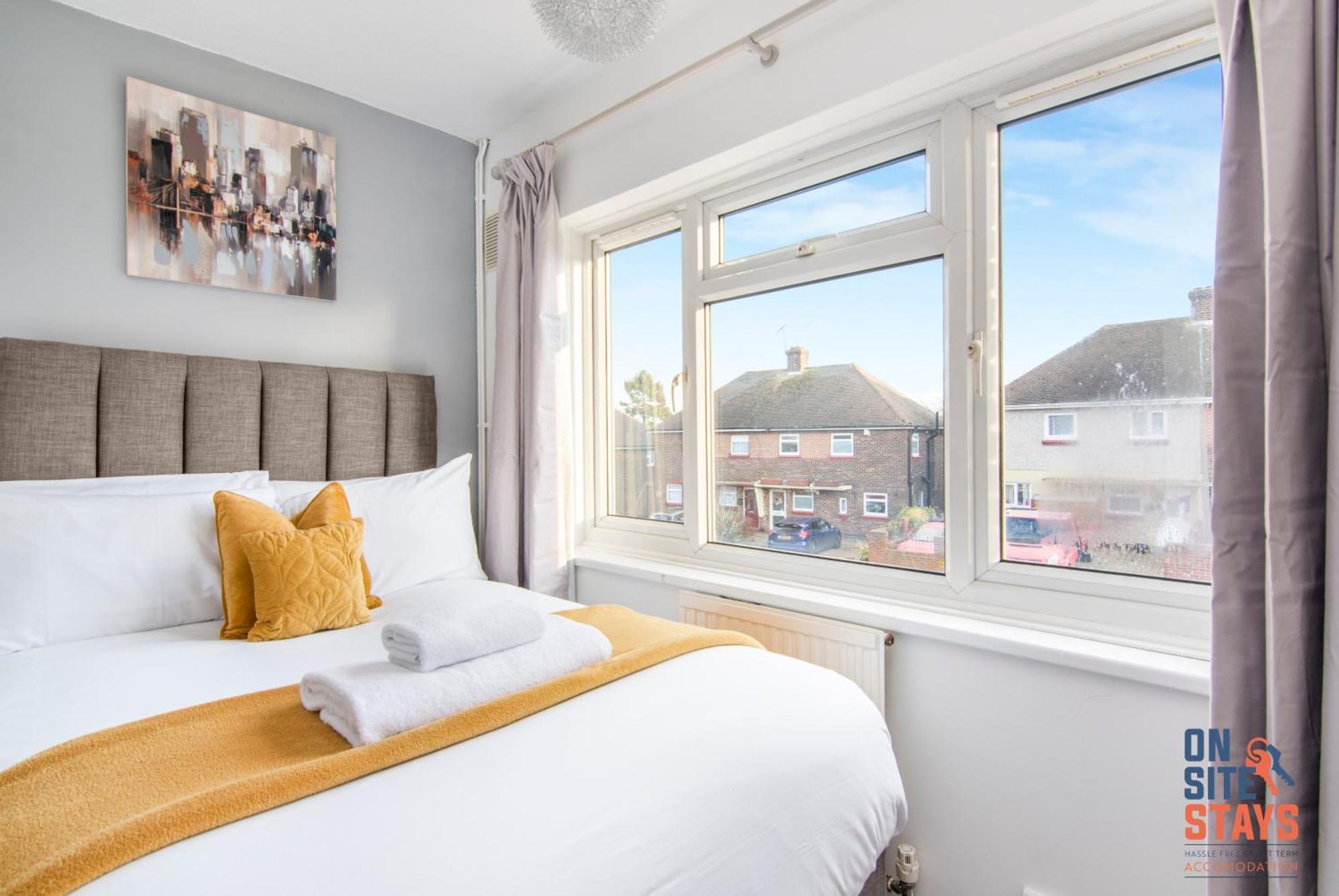 Onsitestays - Cosy 2-Bedroom Apartment With Private Entrance & Long Stay Prices Gravesend Esterno foto